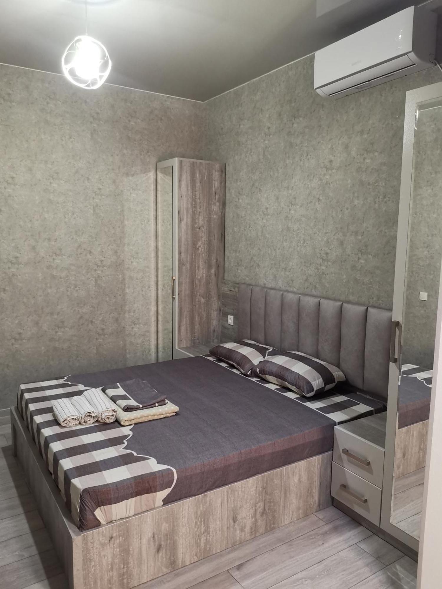 Villa Platinum Цкалтубо Екстериор снимка