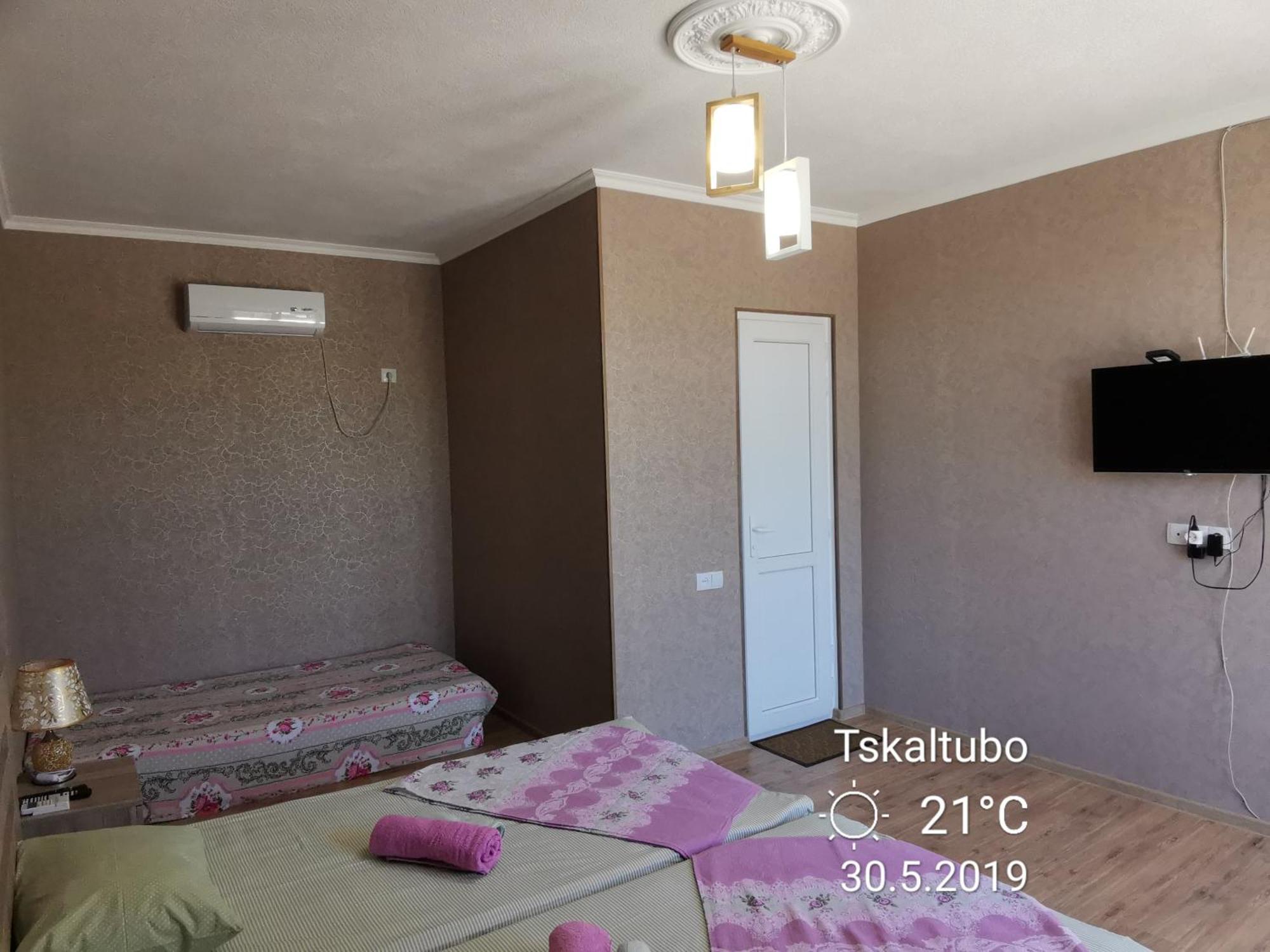 Villa Platinum Цкалтубо Екстериор снимка