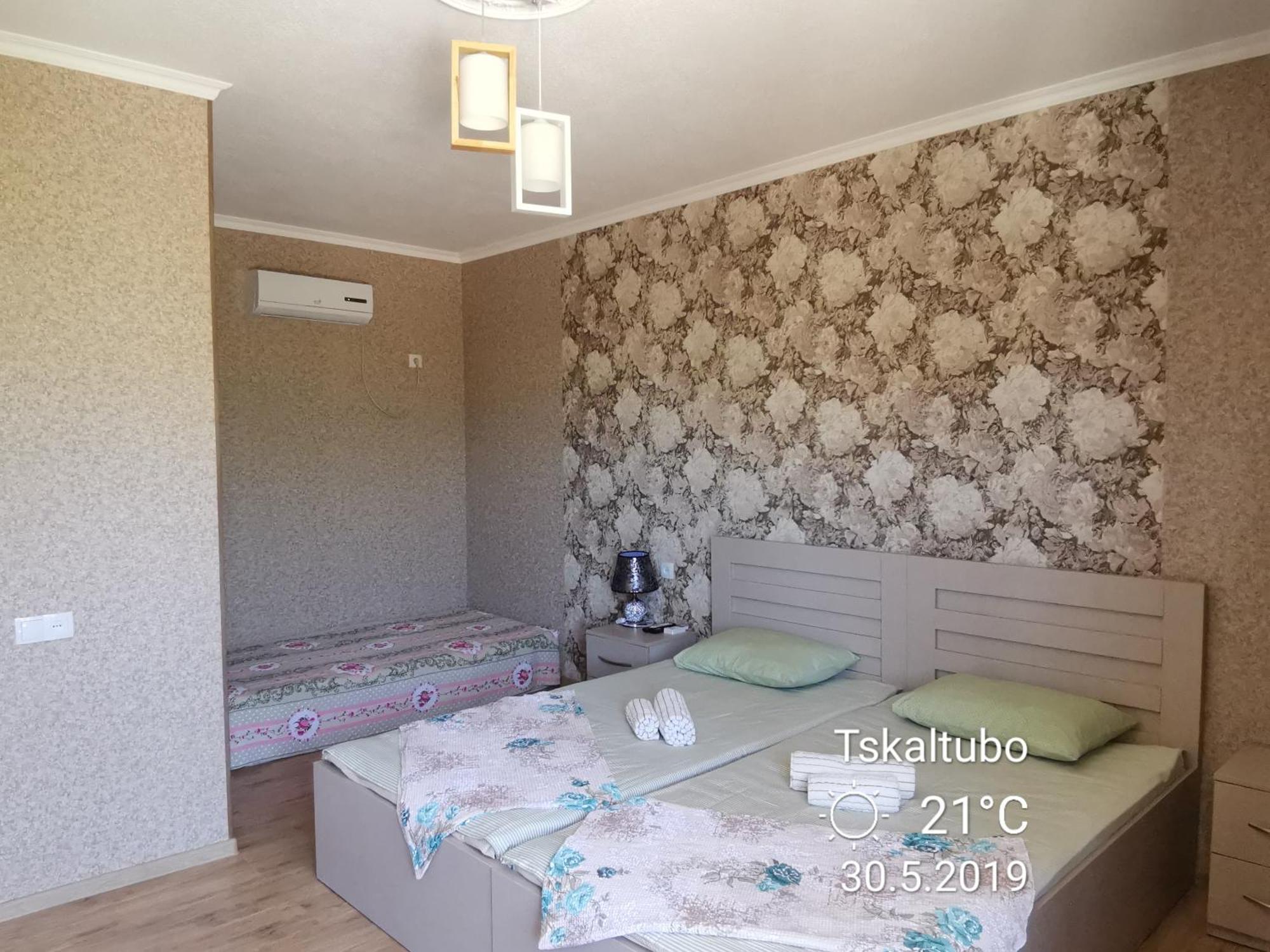 Villa Platinum Цкалтубо Екстериор снимка