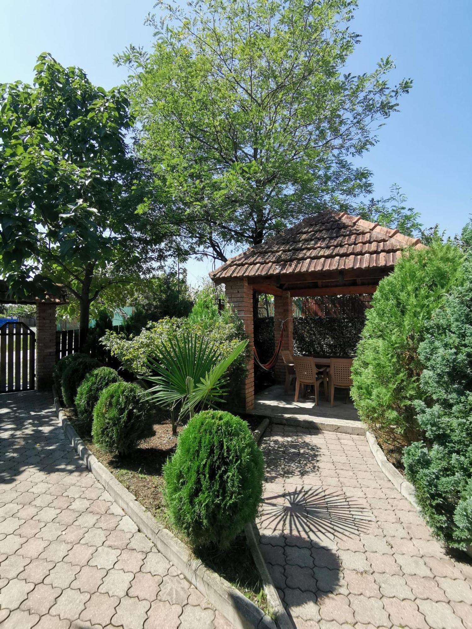 Villa Platinum Цкалтубо Екстериор снимка